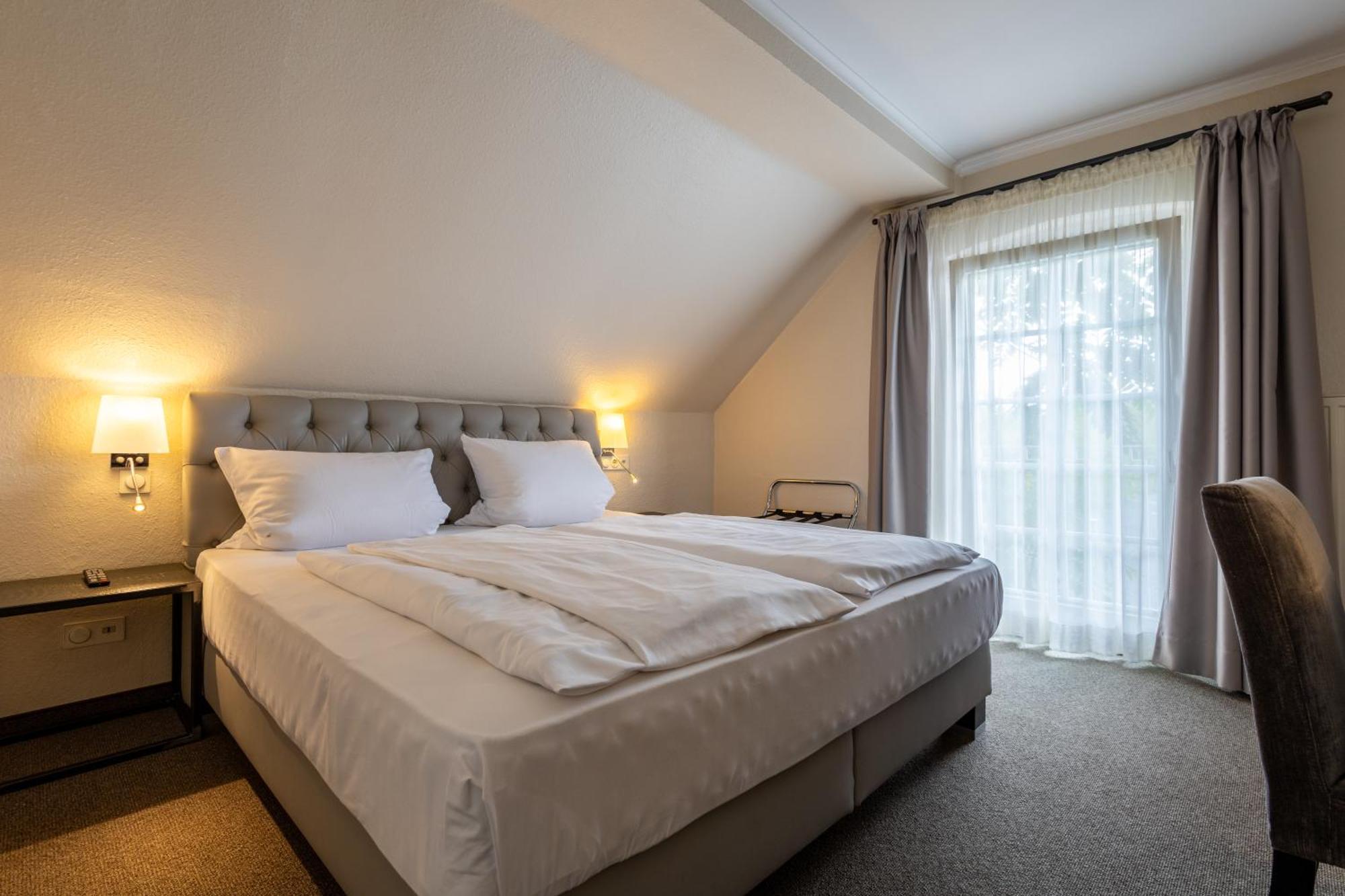 Hotel Fischerhaus Дюселдорф Екстериор снимка