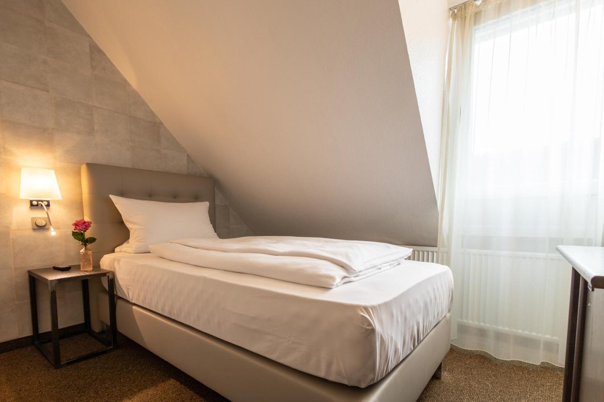 Hotel Fischerhaus Дюселдорф Екстериор снимка